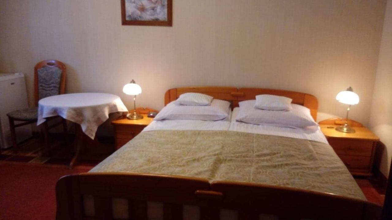 Hotel Villa Romantica شكلارسكا بوريبا المظهر الخارجي الصورة